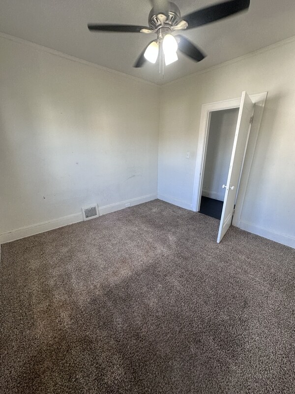 Building Photo - 3412 E 147th St