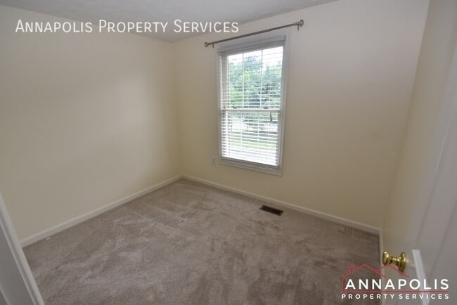 Building Photo - 2447 Warm Spring Way