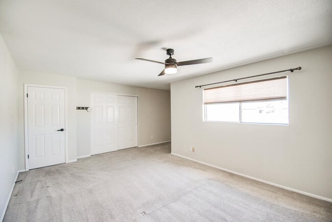 Building Photo - 7761 N 19th Dr