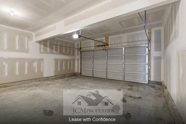 Building Photo - 105 Lambert Fld