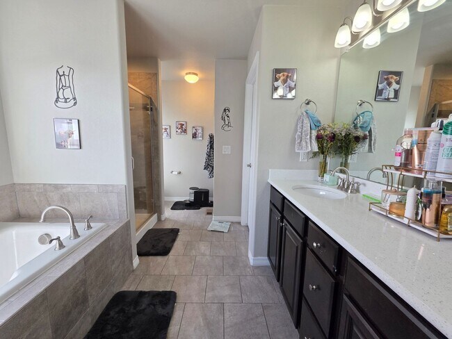 Building Photo - Fully Finished Corner-Lot Home with Mounta...
