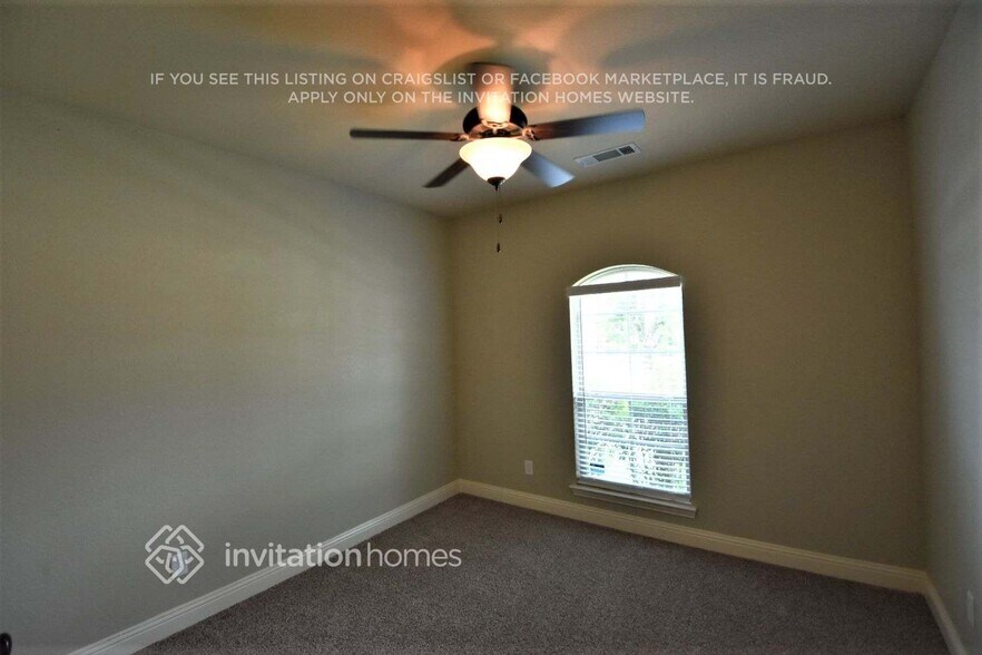 Building Photo - 5629 Park View Dr