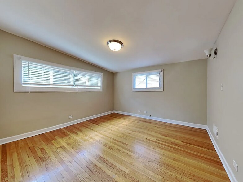 Building Photo - 9051 Forestview Rd