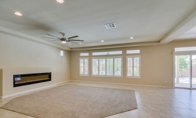 Building Photo - Bright & Spacious 5-Bedroom Home with 3-Car Garage in 89141