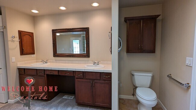Building Photo - Greene - 2431