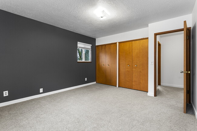 Building Photo - 11400 SW Terra Linda St