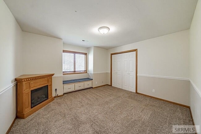 Building Photo - Sunnybrook