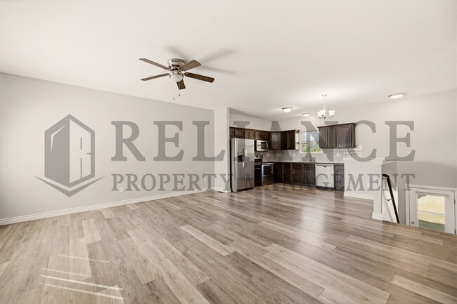 Building Photo - 2202 E Quivira Cir