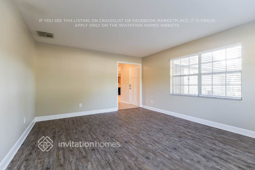 Building Photo - 4967 Magnolia Ave