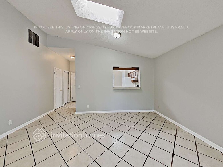 Building Photo - 385 Filmore Dr