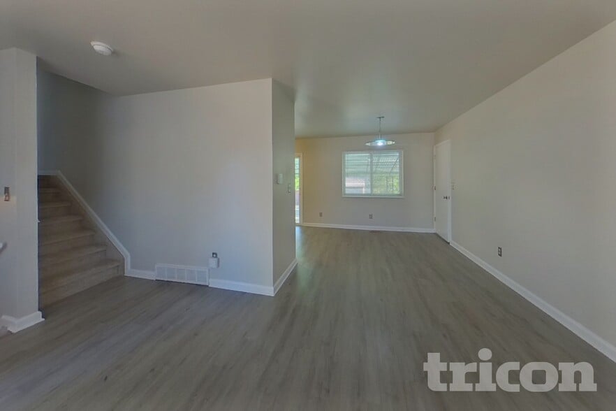Building Photo - 1338 Mears Dr