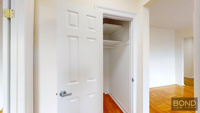 Building Photo - 620 W 171st St