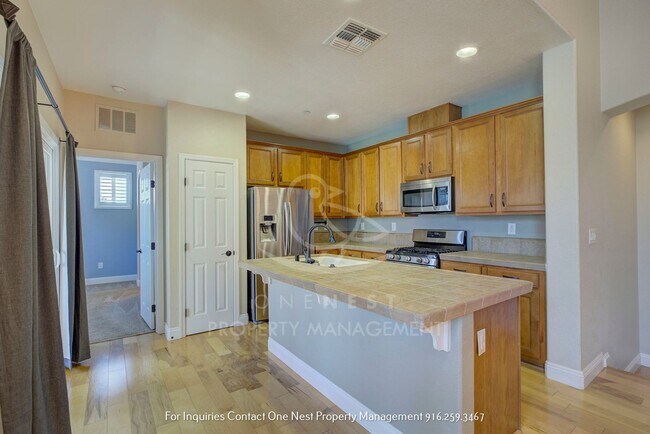 Building Photo - Lincoln Crossing Condo | 2 bedroom 2 bathroom