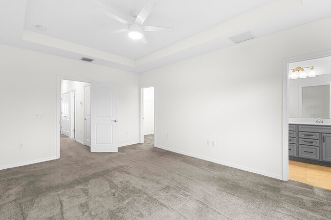 Building Photo - 8612 Escue St