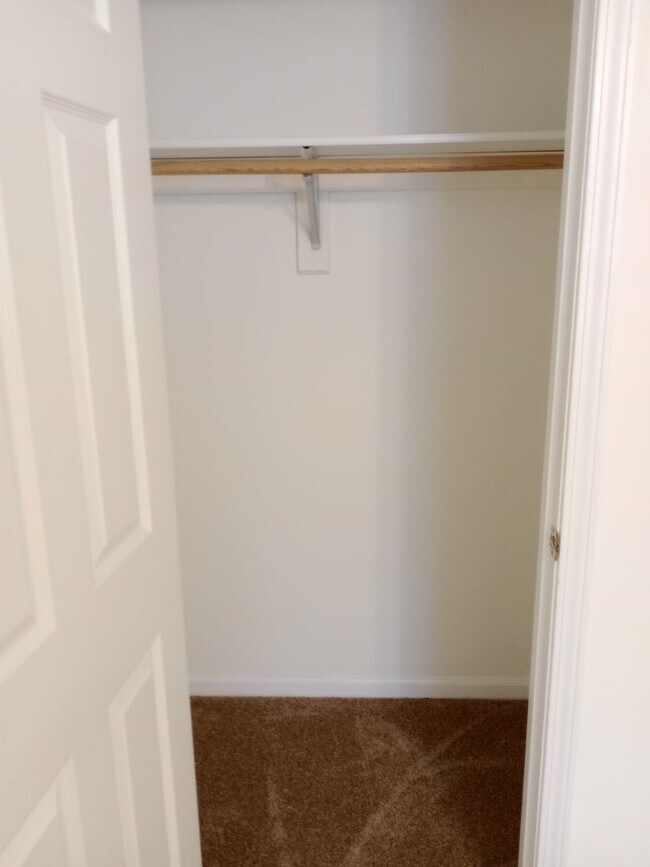 Building Photo - 3500-3502-3502 Delmar Ct