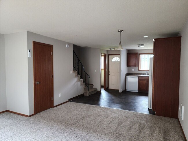 Building Photo - Townhouse in Newberg