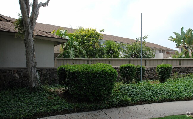 Building Photo - 8142 La Paz Dr