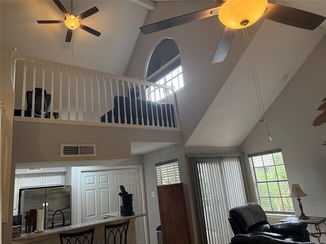 Building Photo - 2300 Old Spanish Trl