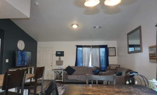 Building Photo - 2304 Hacienda Pl