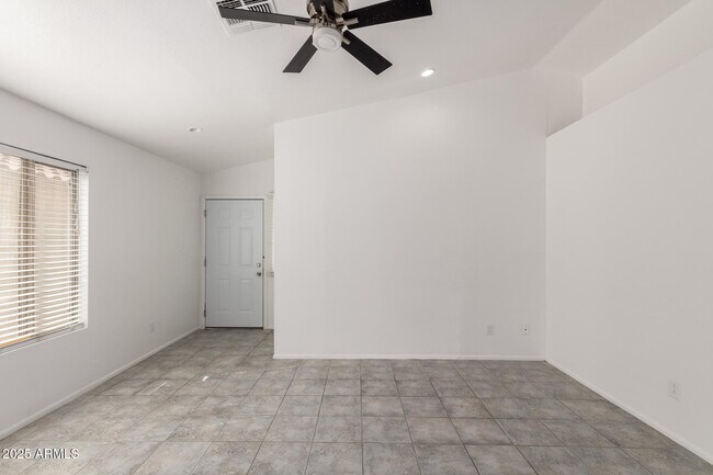 Building Photo - 8339 W Elm St