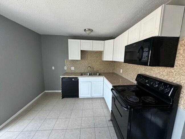 Building Photo - Barren Spring Condos LLC