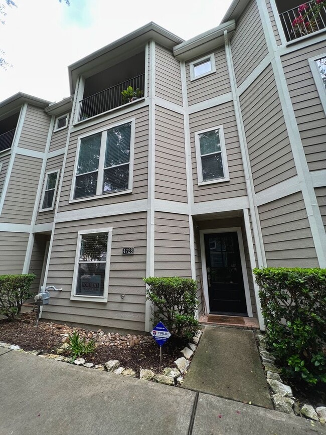 Primary Photo - 1728 Bevis Street-3 Story home