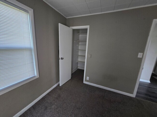 Building Photo - 3 Bedroom - 2 Bath Home in Spokane Valley