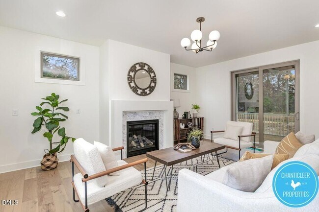 Building Photo - 2300 Broad St