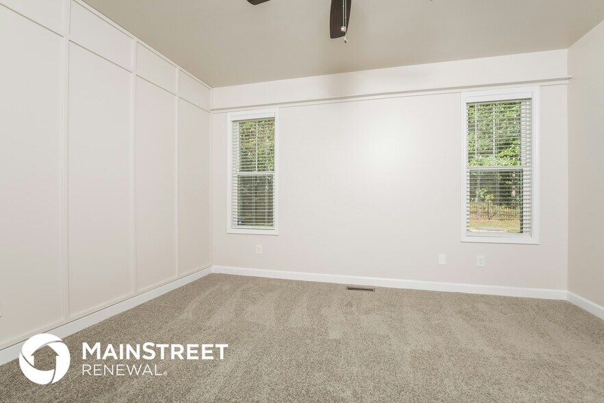 Building Photo - 190 Alcock Ln