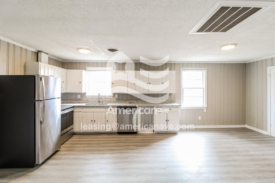 Building Photo - 3452 Doster Way