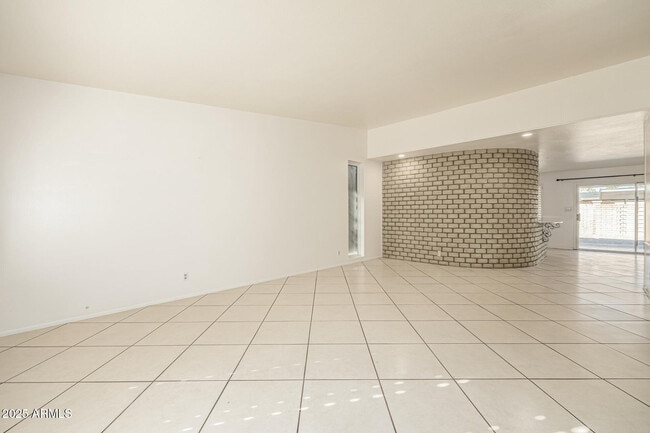 Building Photo - 3738 E Glenrosa Ave