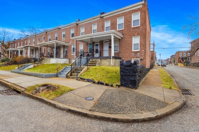 Building Photo - 3201 Elmley Ave