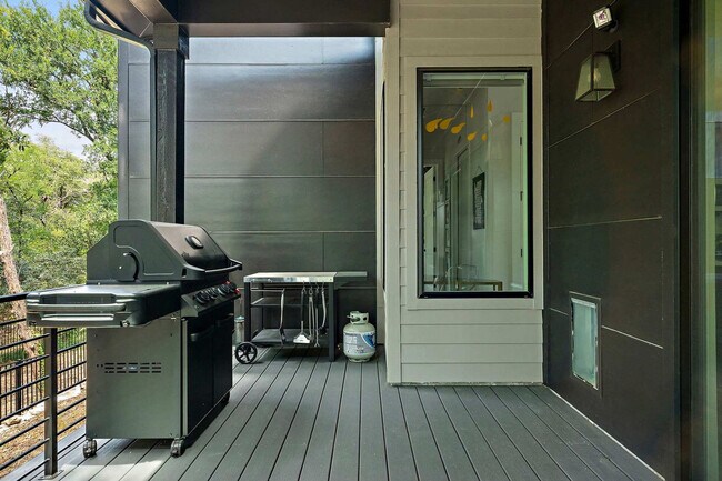 Building Photo - 3608 Pennsylvania Ave