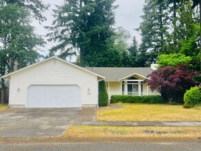 Building Photo - Charming Rambler 3-Bed/2-Bath Available Now!
