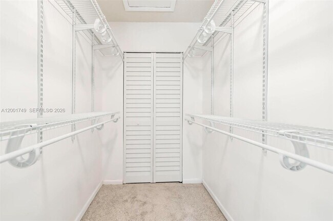 Building Photo - 15391 S Dixie Hwy