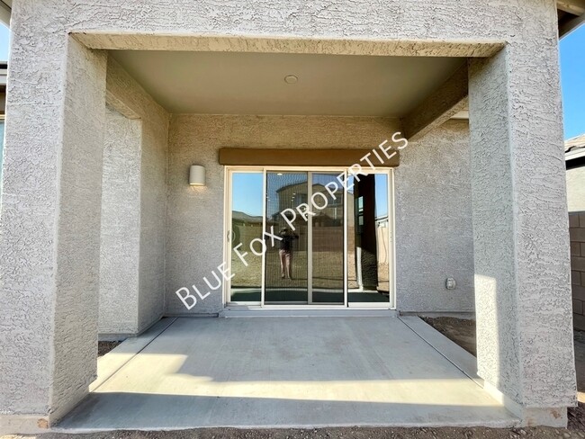 Building Photo - 10692 W Dickerson Dr