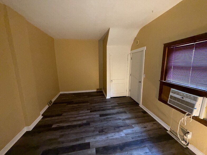 Primary Photo - 1103 Arlington Ave