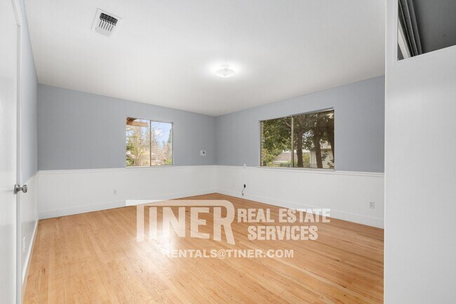 Building Photo - Carmichael Gem - Walking Distance to Ancil...