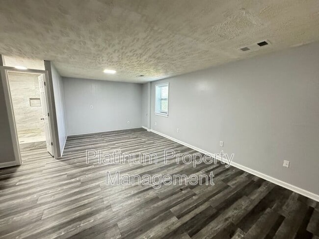 Building Photo - 4798 Rock Island Ln NW