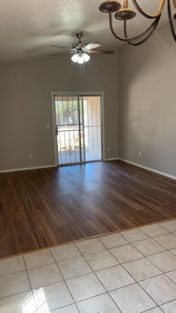 Building Photo - Great 4Bdm 2Ba Home, in a well desired loc...