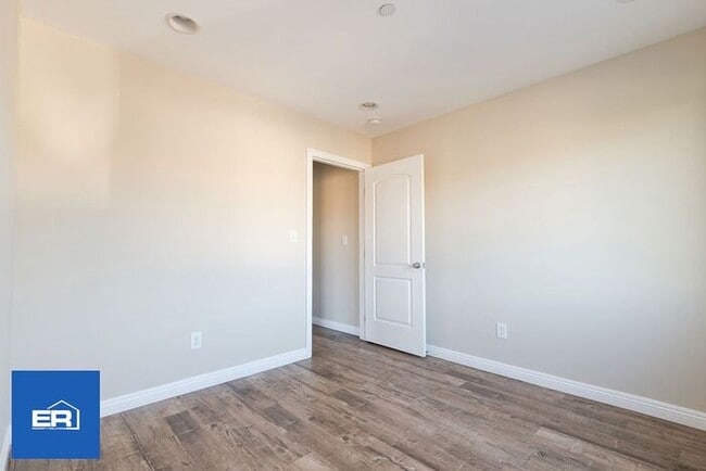 Building Photo - 3 Bed Home in Los Angeles CA for Rent 90033 Garage Available