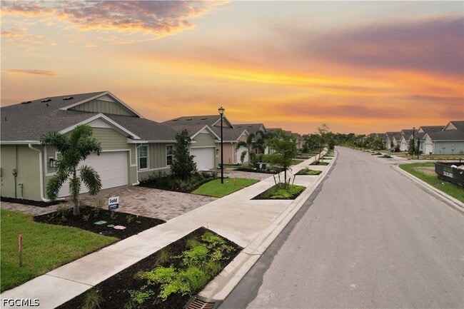 Building Photo - 44442 Palm Frond Dr