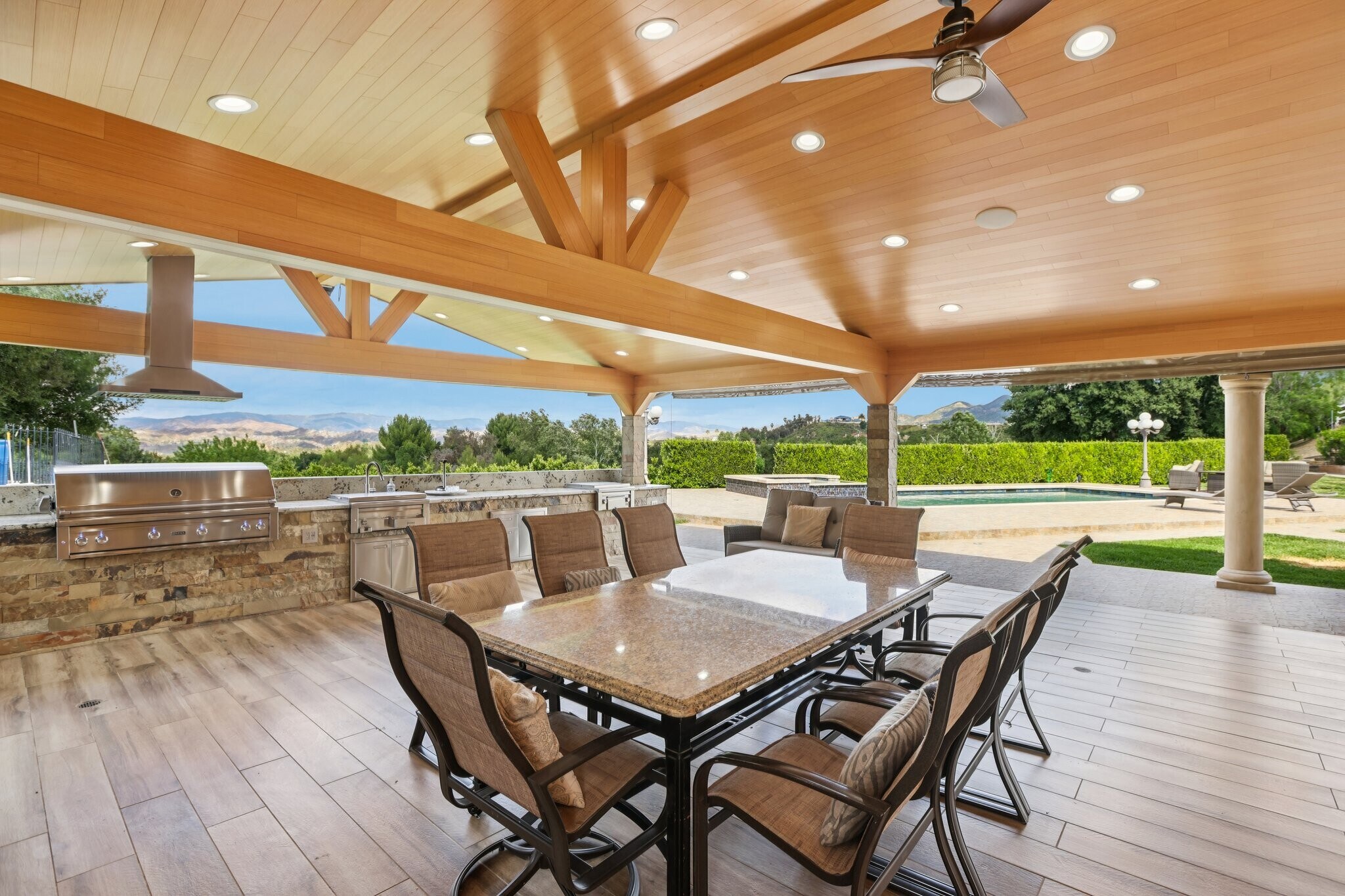 Building Photo - 27048 Triumph Ave