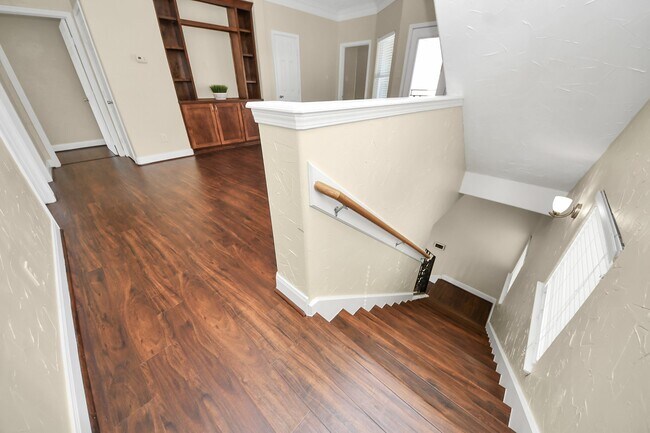 Building Photo - 1493 Silverado Dr