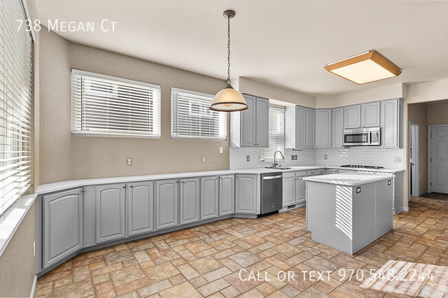 Building Photo - 738 Megan Ct