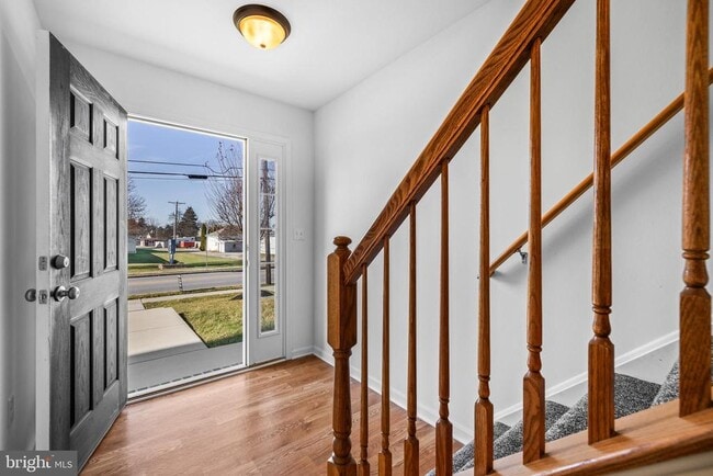 Building Photo - 40 Mustang Dr