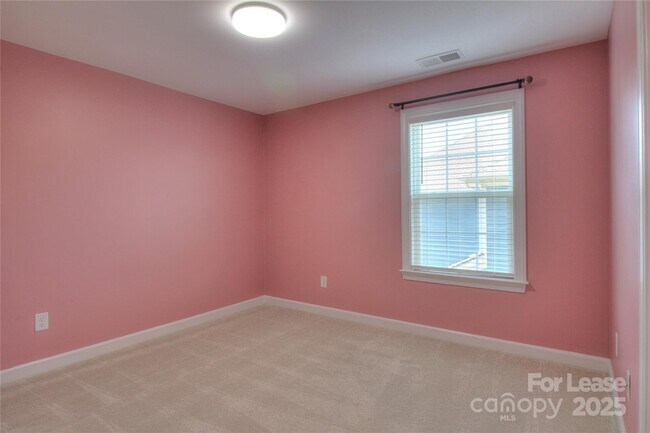 Building Photo - 3013 Hamilton Mill Dr