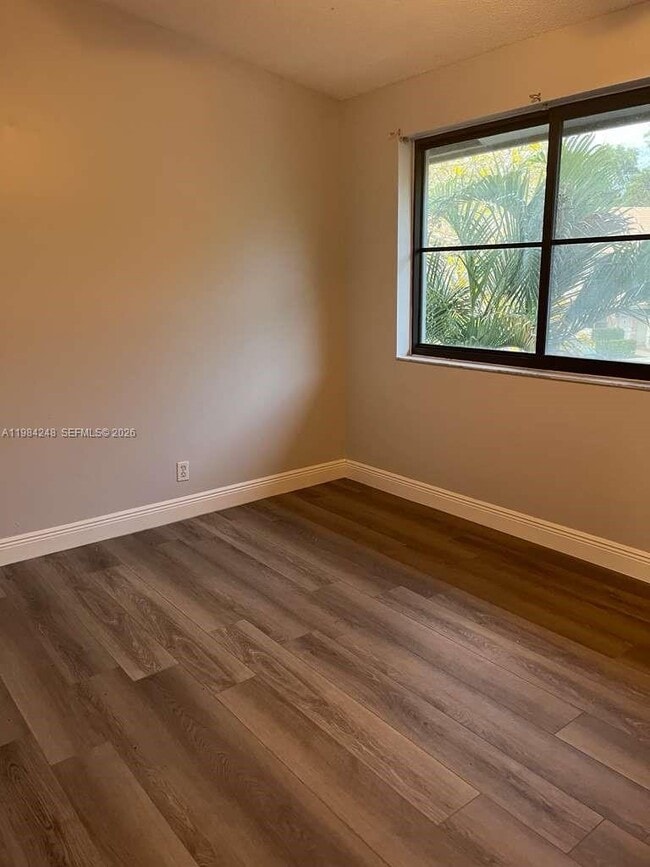 Building Photo - 9787 Riverside Dr