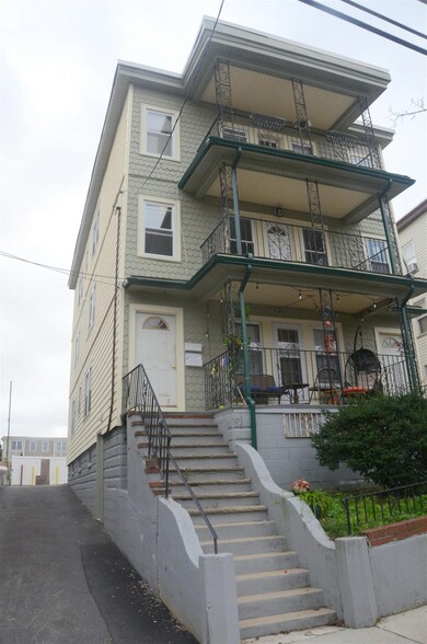 Building Photo - 37 Edgar Ave