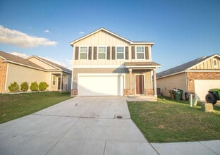 Building Photo - 13514 Flower Pond